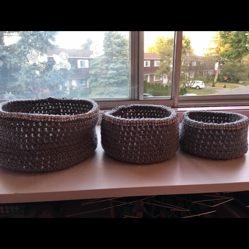 Handmade set of 3 stackable baskets
